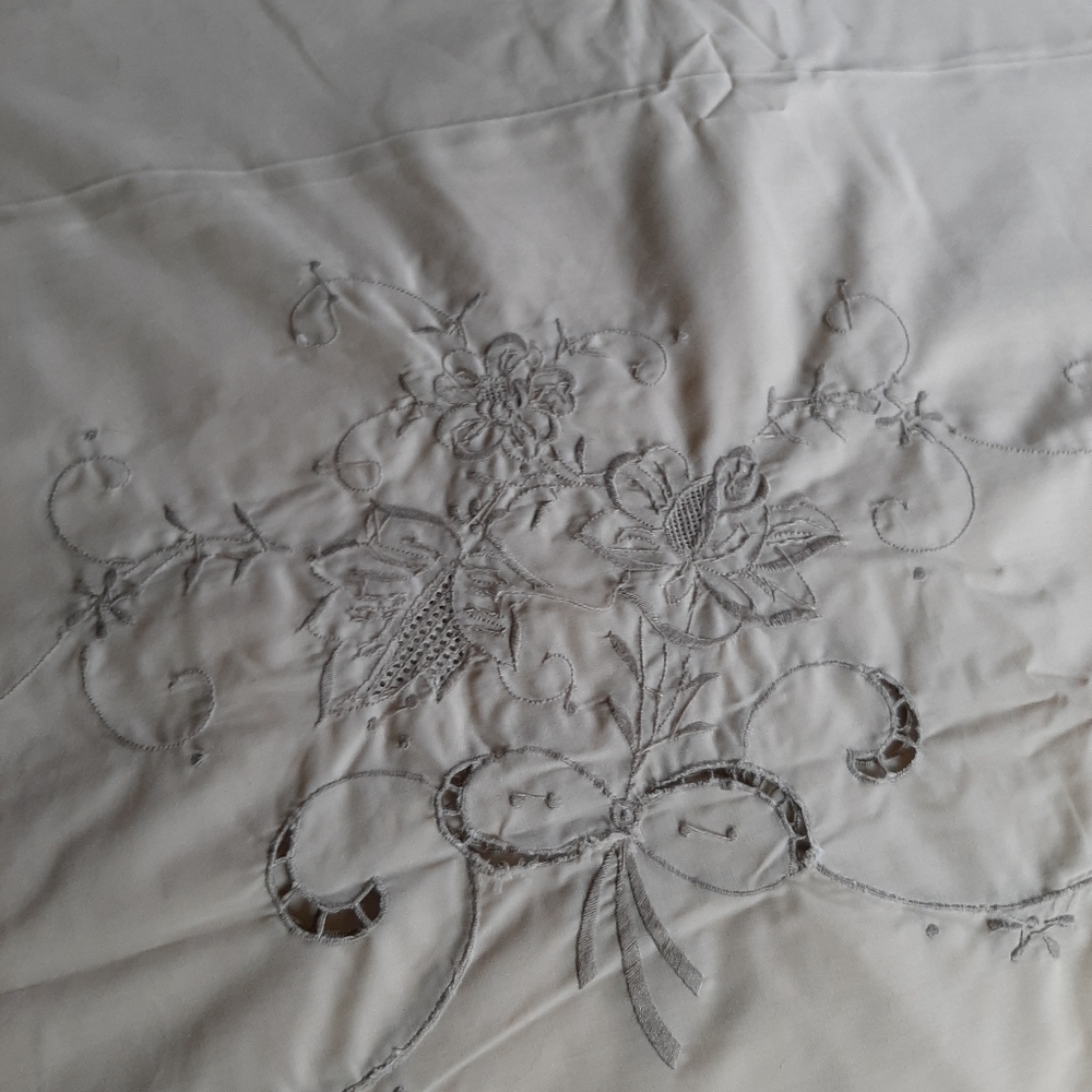 1/2 PRICE🔻Vintage 1980 MadeiraTablecloth/12 Napkins